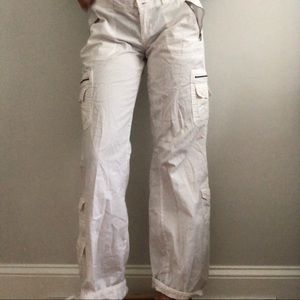White cargo pants !! Size 3/4 LONG